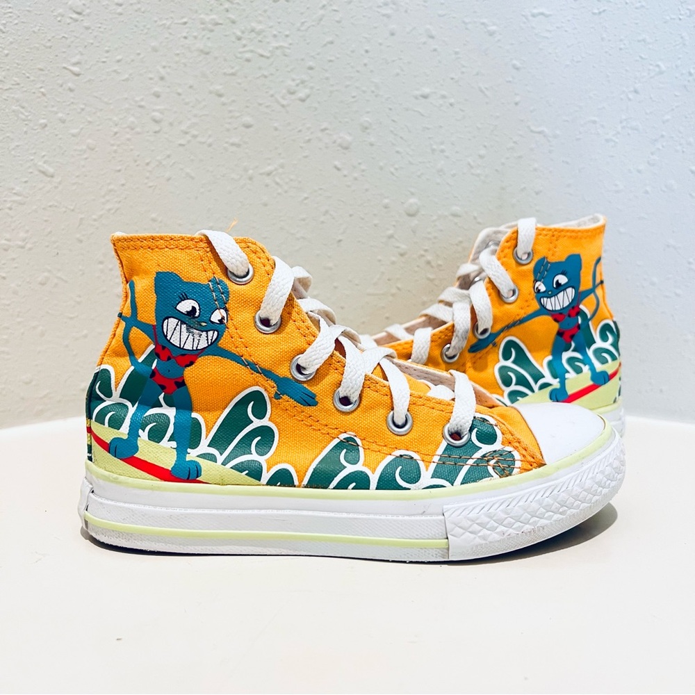 Converse Kids Custom Rare Unisex Hi Top Yellow Sneakers
Size 12